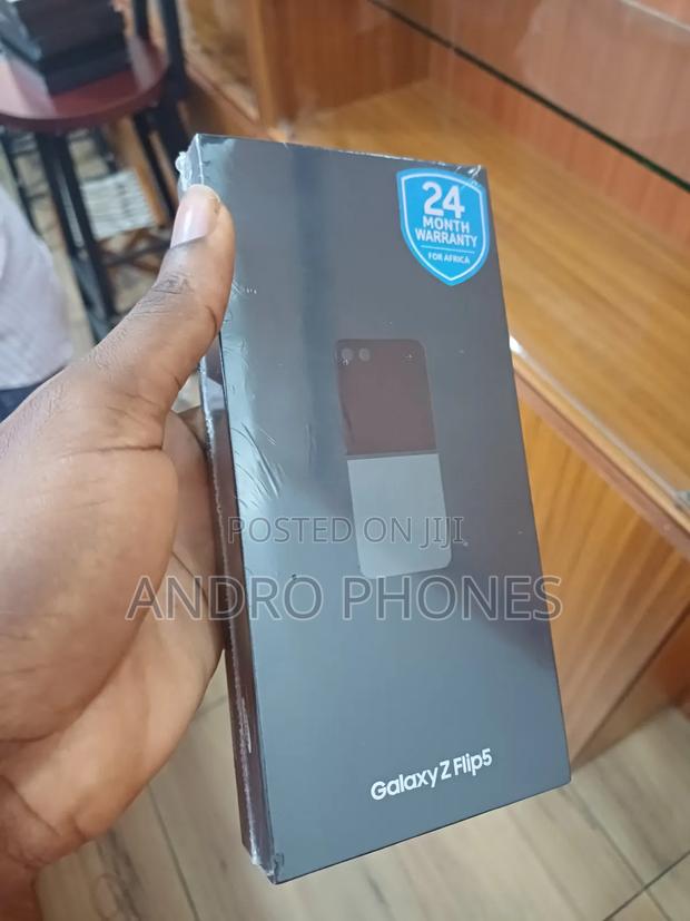 New Samsung Galaxy Z Flip5 256 GB Blue
