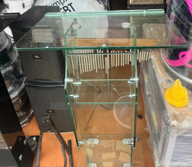 Portable Glass Pulpit for Churches · Photo 4