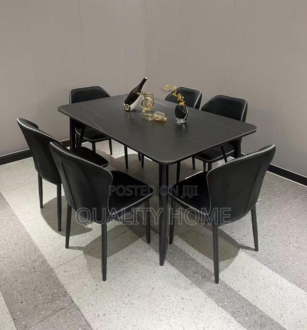 Dinning Marble 6 Seater Table · Photo 3