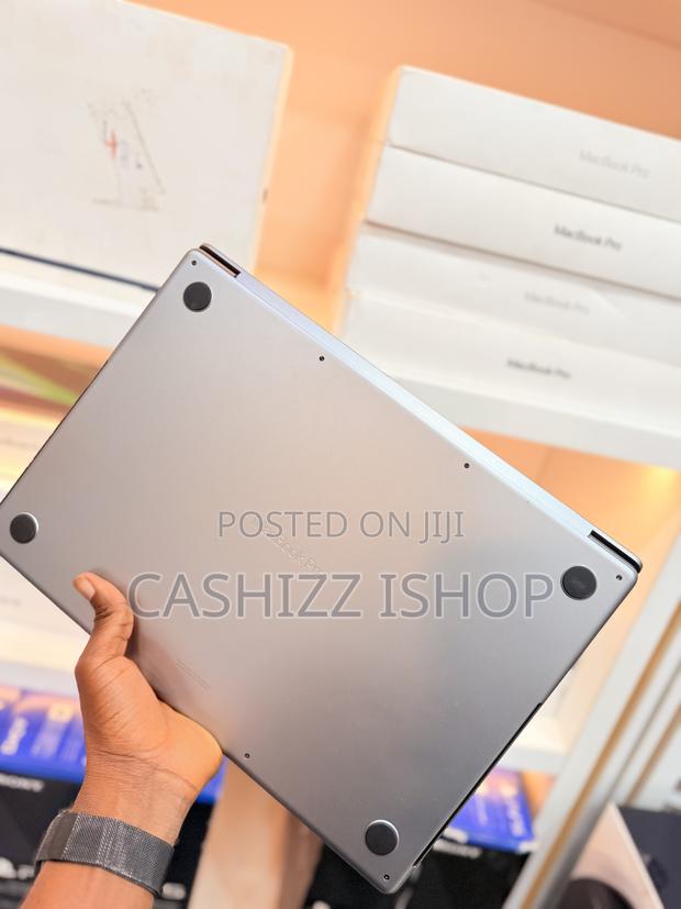 Laptop Apple MacBook Pro 2023 M2 Max 16-inch 36GB SSD 1T photo 3