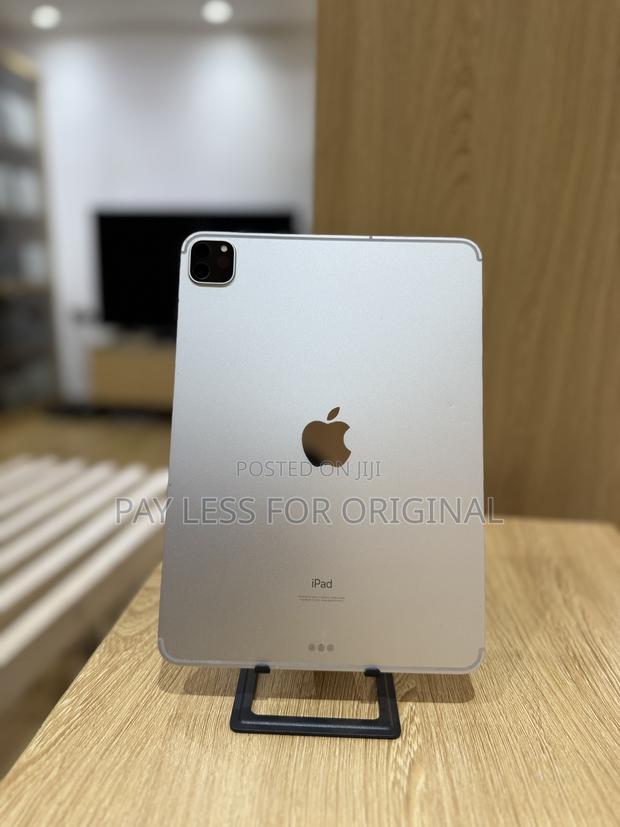 Apple iPad Pro 11 (2021) 128 GB Silver photo 2