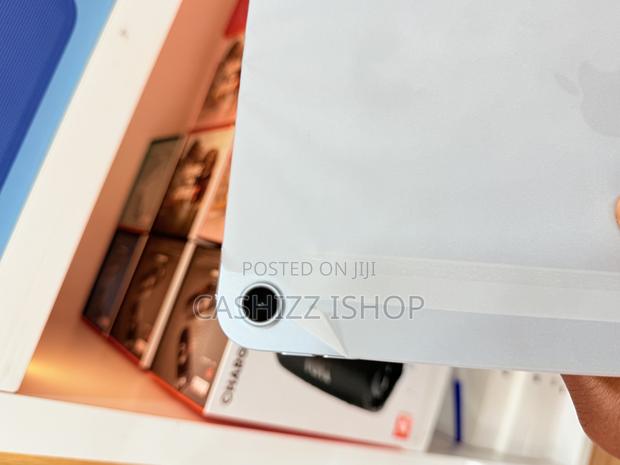 New Apple iPad Air 11 (2024) 256 GB Blue photo 2