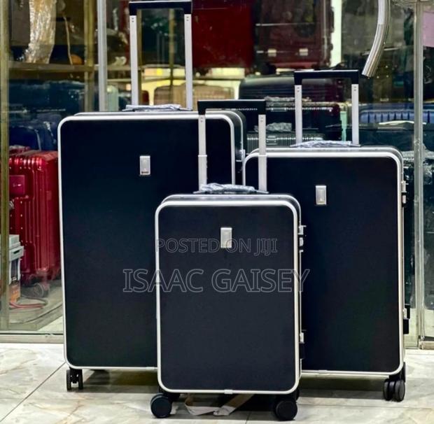 3set Best Executive Luxury Zipless Anticrake Luggages ยท Photo 1