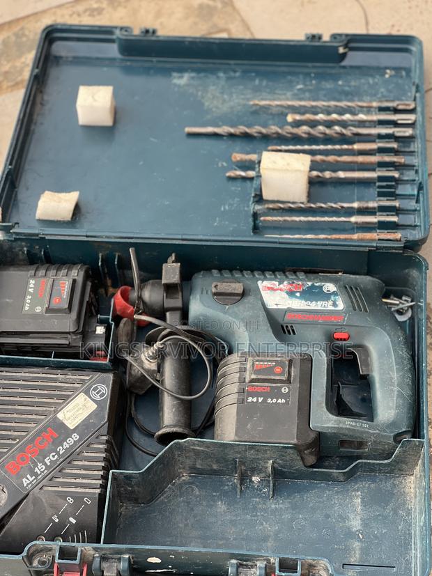 Bosch 24v X 2 Cordless Hammer Drill photo 3