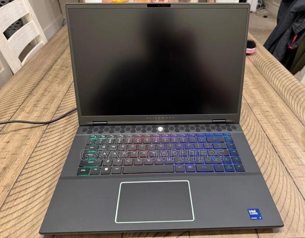 Laptop Dell Alienware M16 R2 16GB Intel Core Ultra 9 SSD 1T photo 2