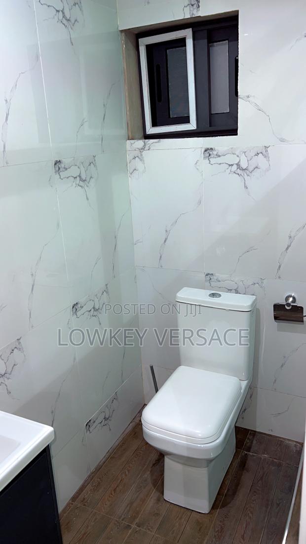Luxury Studio+Kitchen+Starlink Internet/Generator/Ensuite photo 10