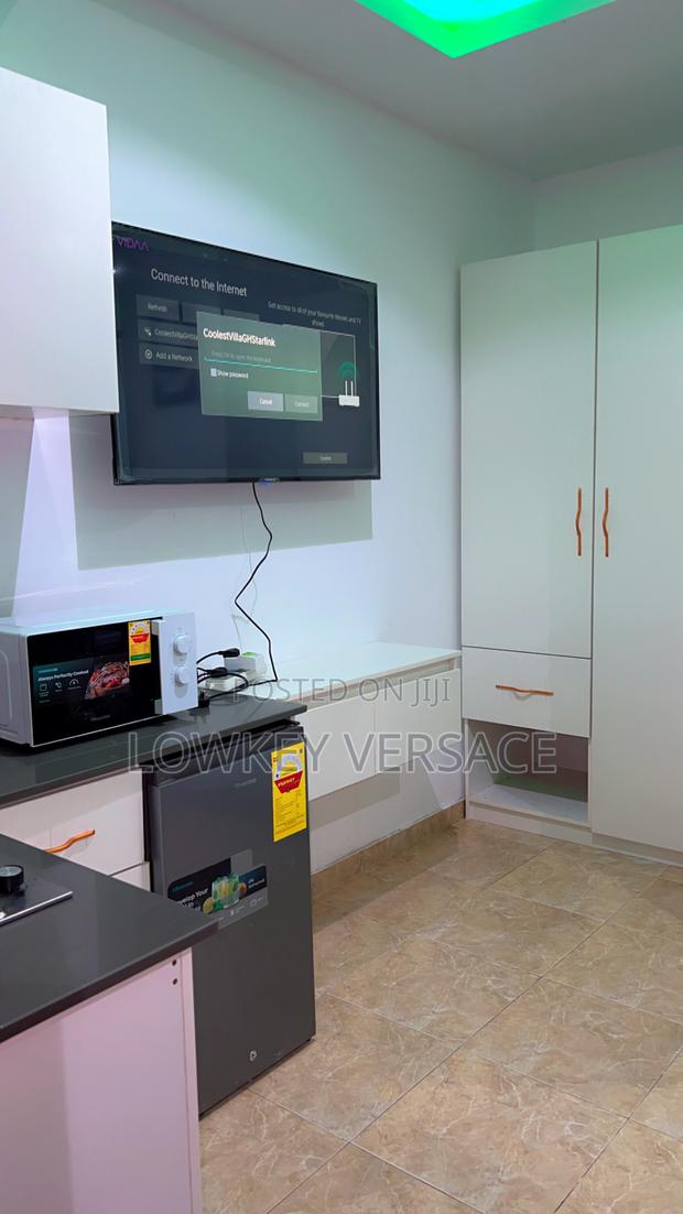 Luxury Studio+Kitchen+Starlink Internet/Generator/Ensuite photo 5