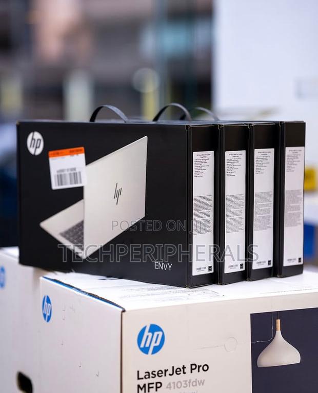 New Laptop HP Envy 14 16GB Intel Core i7 SSD 512GB · Photo 2