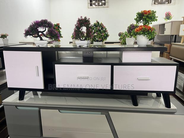1.4m Extendable Tv Stand For With Drawers