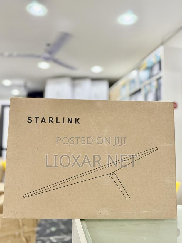 Starlink Standard Satellite V3 · Photo 2
