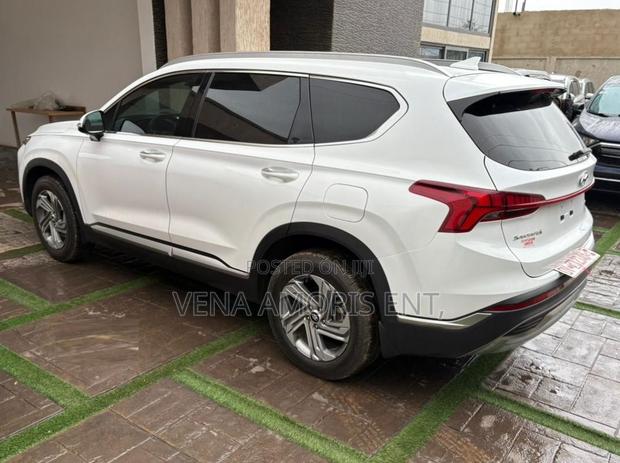 Hyundai Santa Fe Limited 2022 White