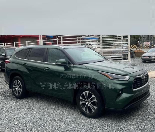 Toyota Highlander 2023 Green