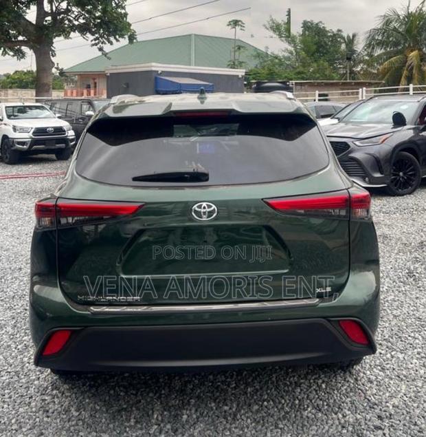 Toyota Highlander 2023 Green