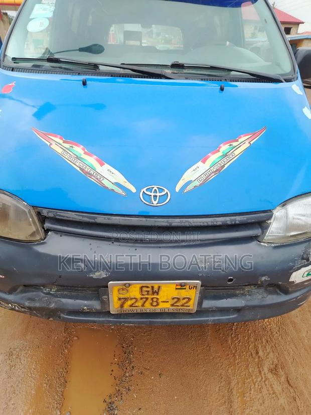 Toyota HiAce 2006 Blue · Photo 2