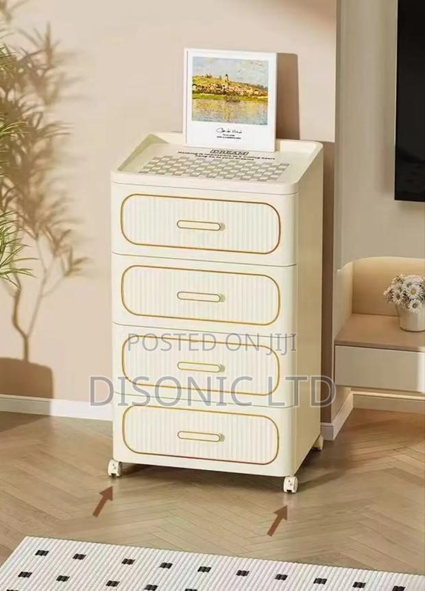 Baby Wardrobe · Photo 2