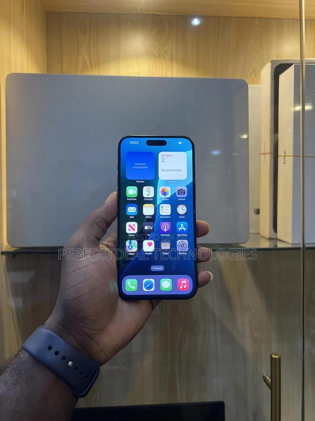 New Apple iPhone 15 Pro Max 256 GB Black photo 4