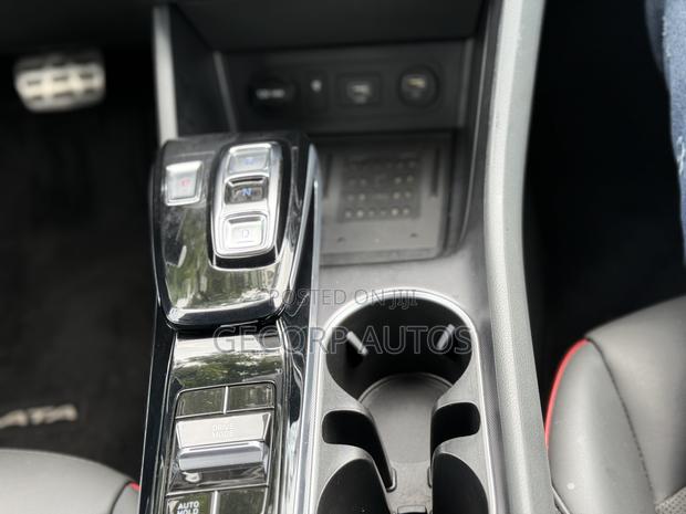 Hyundai Sonata SEL 2021 Gold