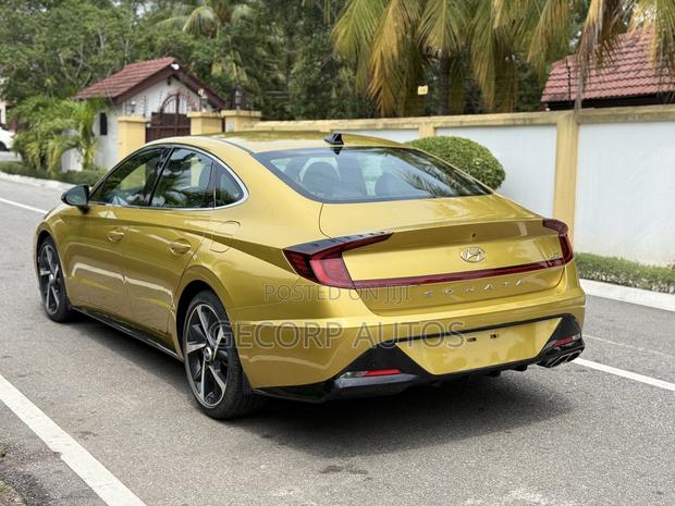 Hyundai Sonata SEL 2021 Gold