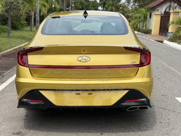 Hyundai Sonata SEL 2021 Gold