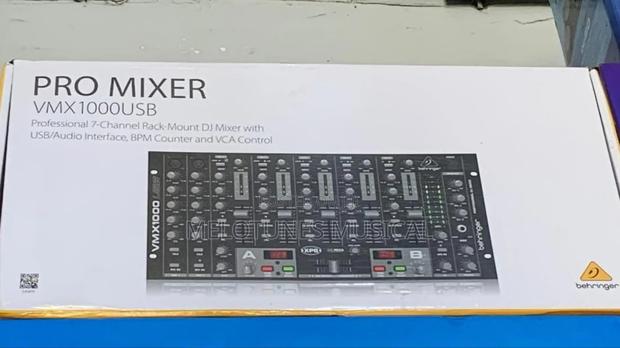 Behringer Pro Mixer Vmx1000usb 7-Channel Rack-Mount Dj Mixer · Photo 2