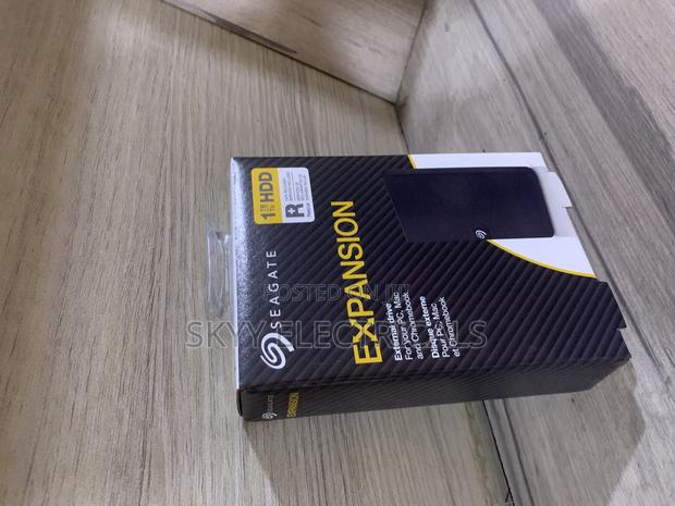Seagate 1tb External Hard Drive photo 2
