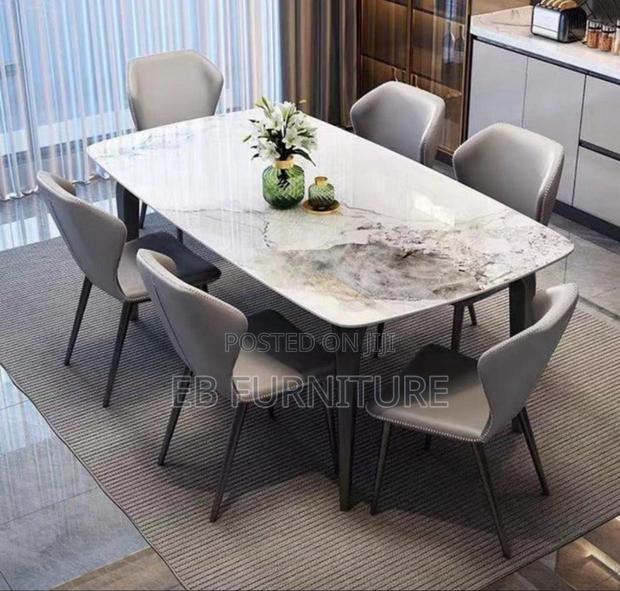 Six Seater Dinning · Photo 2