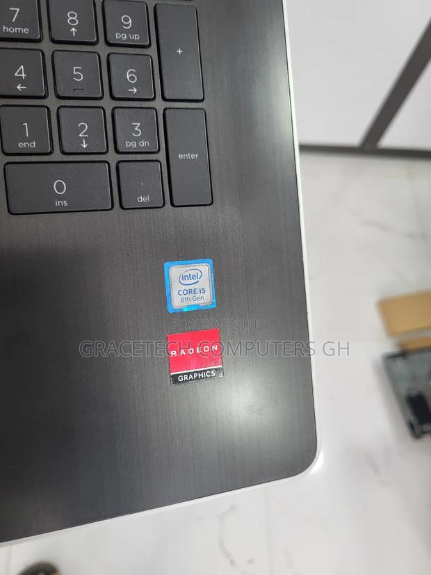 Laptop HP Pavilion 17 8GB Intel Core I5 SSD 256GB photo 2