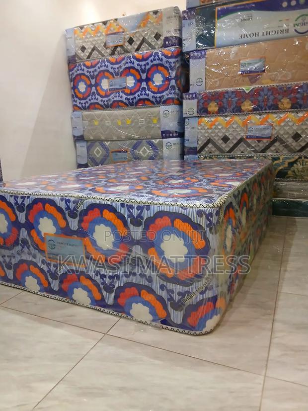 20 Inches Super High Density Mattress · Photo 4