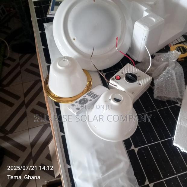 Solar Dc Ceiling Fan With Light photo 2