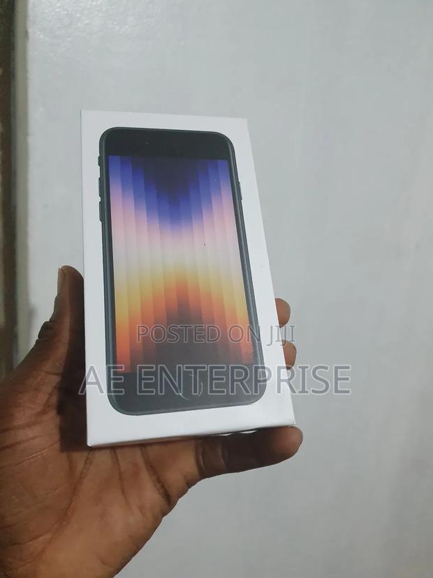 New Apple iPhone SE (2022) 64 GB White