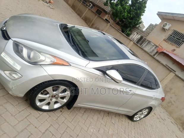 Hyundai Elantra Limited Sedan FWD (1.8L 4cyl 6A) 2013 Gray photo 6