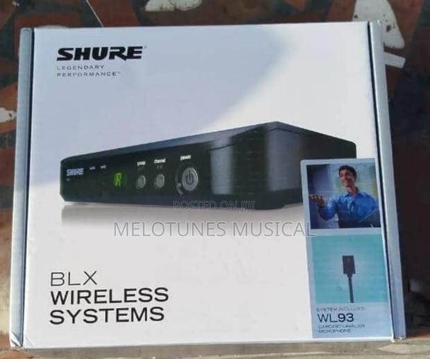 Shure BLX Single Wireless Lapel Microphone · Photo 4