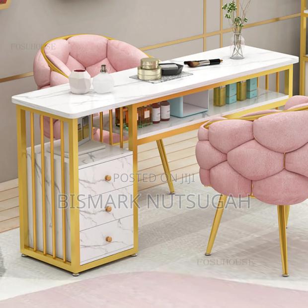 Beauty Salon Manicure Table photo 8