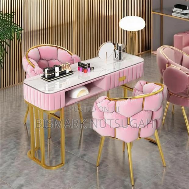 Beauty Salon Manicure Table photo 4