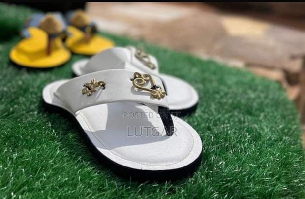 Ahenema / Native Sandals