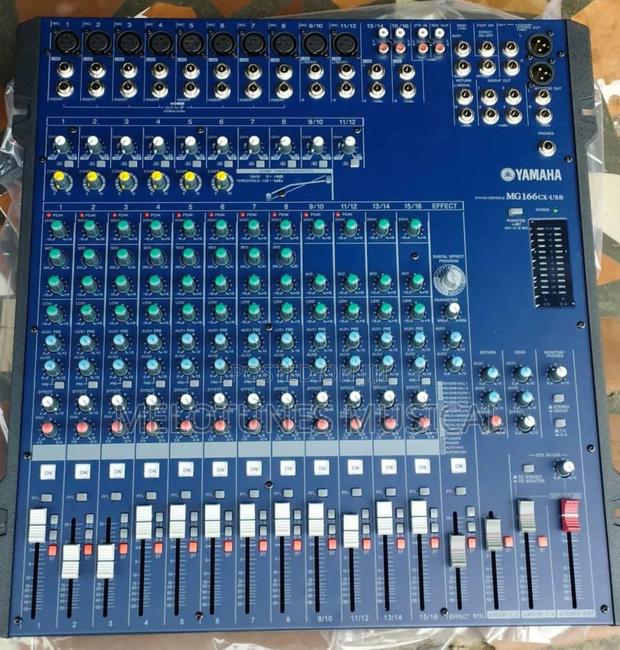 Yamaha Mg166cx-Usb 16-Channel Professional Mixer. · Photo 3