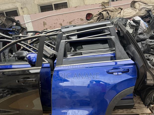 2023-2025 Honda CRV Door