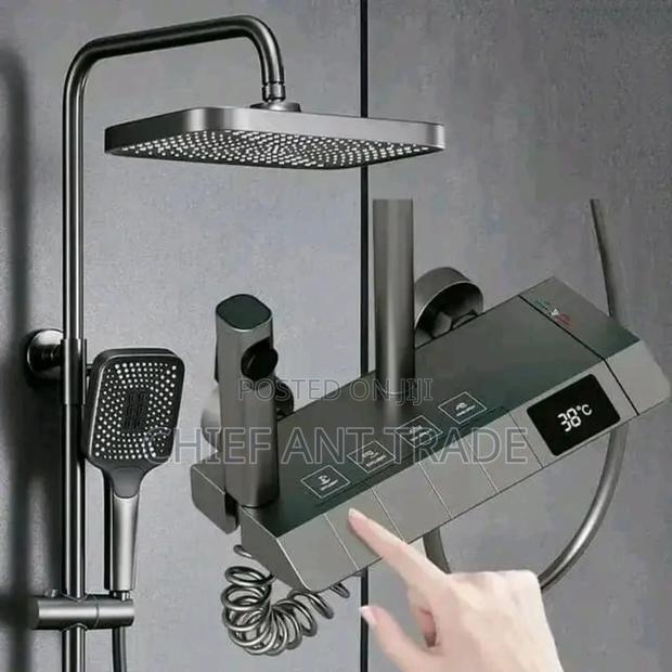 Digital Temperature Shower. Hot and Cold. Temperature Reading 8037 · Photo 4
