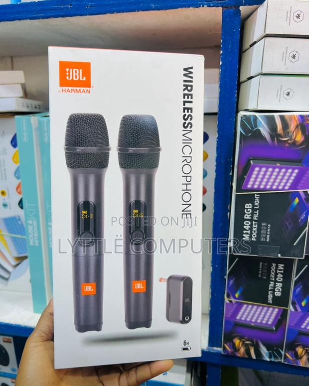 Dual Wireless JBL Microphone · Photo 2