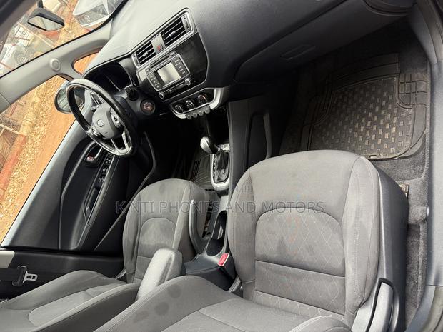Kia Rio EX 4dr Sedan (1.6L 4cyl 6A) 2016 Gray photo 3