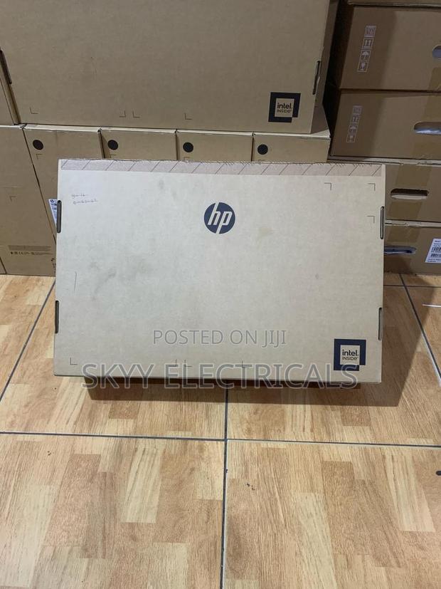Hp 200 G4 22 All in One Pc TPC-Q066-22 · Photo 3