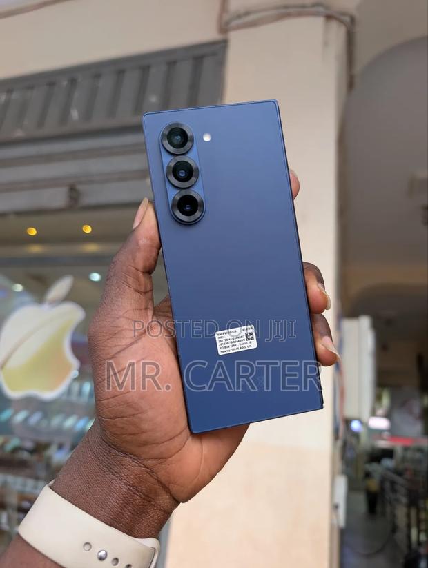 New Samsung Galaxy Z Fold6 512 GB Blue photo 2