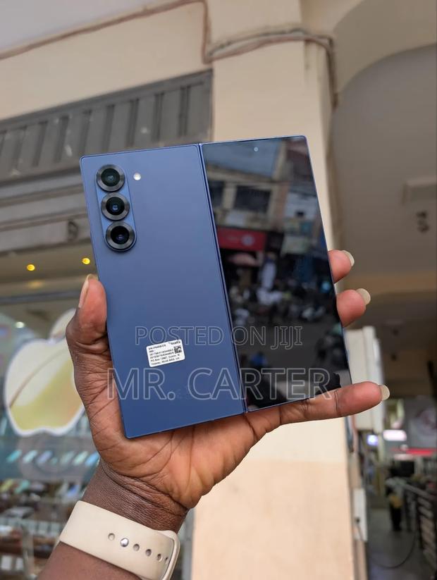 New Samsung Galaxy Z Fold6 512 GB Blue photo 6