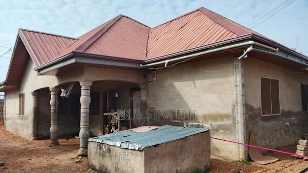 4bdrm Bungalow in New Legon for sale photo 5