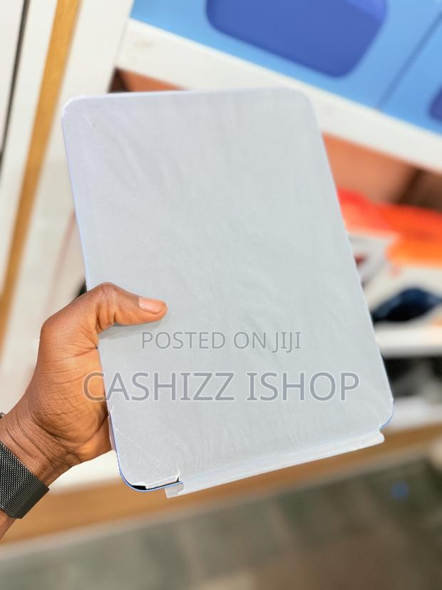 New Apple iPad (2025) 128 GB Blue · Photo 2