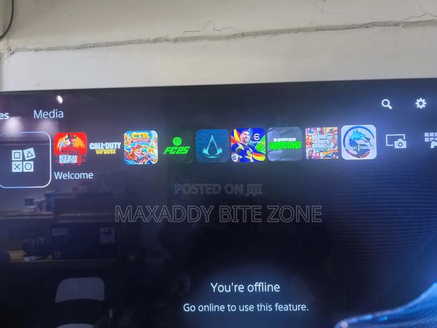 Ps5 Slim Digital With One Controller and 9 Offline Games photo 6