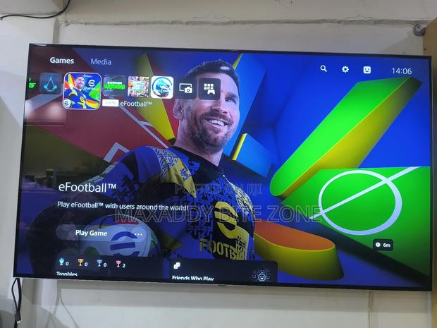 Ps5 Slim Digital With One Controller and 9 Offline Games photo 14