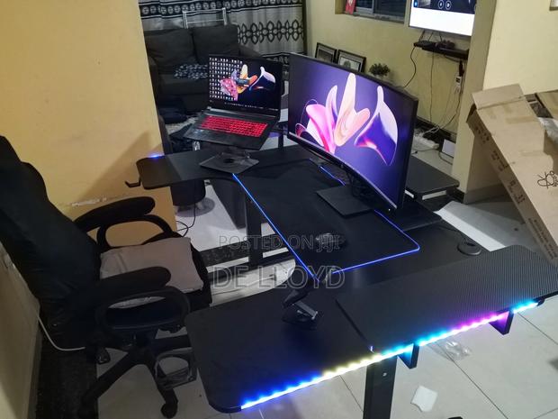 Pro Gaming Desk (160 by 60 Cm) photo 2