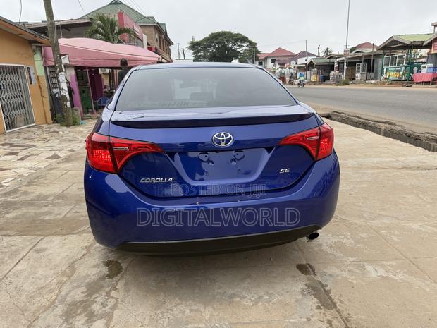 Toyota Corolla SE Special Edition 4dr Sedan (1.8L 4cyl CVT) 2017 Blue
