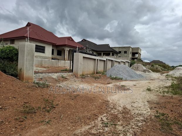 Full Plot of Land for Sale in Sokoban Kwamonma · Photo 1